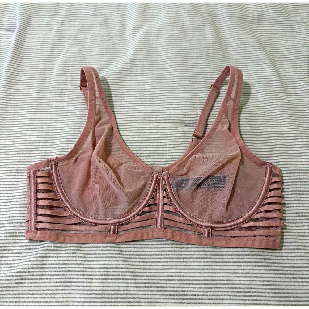 Victorias Secret Body by Victoria 36C Underwire Unlined Plunge Bra Pink Lingerie